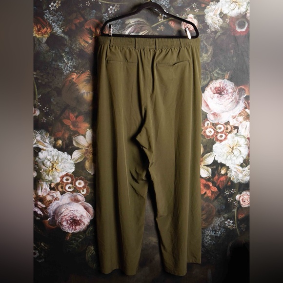 Gap Fit olive green high-rise wide leg trousers size XXL - Picture 2 of 3